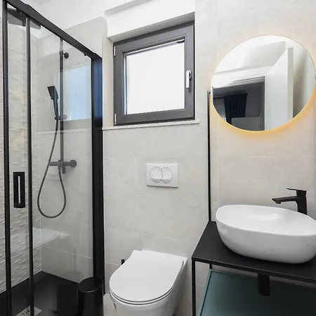 Βίλα Pjaula Ζαντάρ