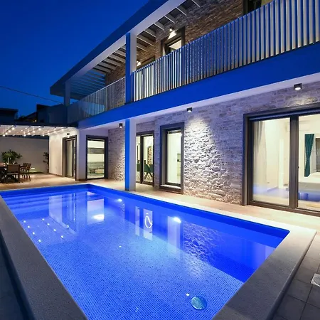 Pjaula * Ζαντάρ