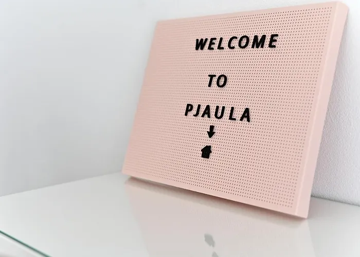فيلة Pjaula *